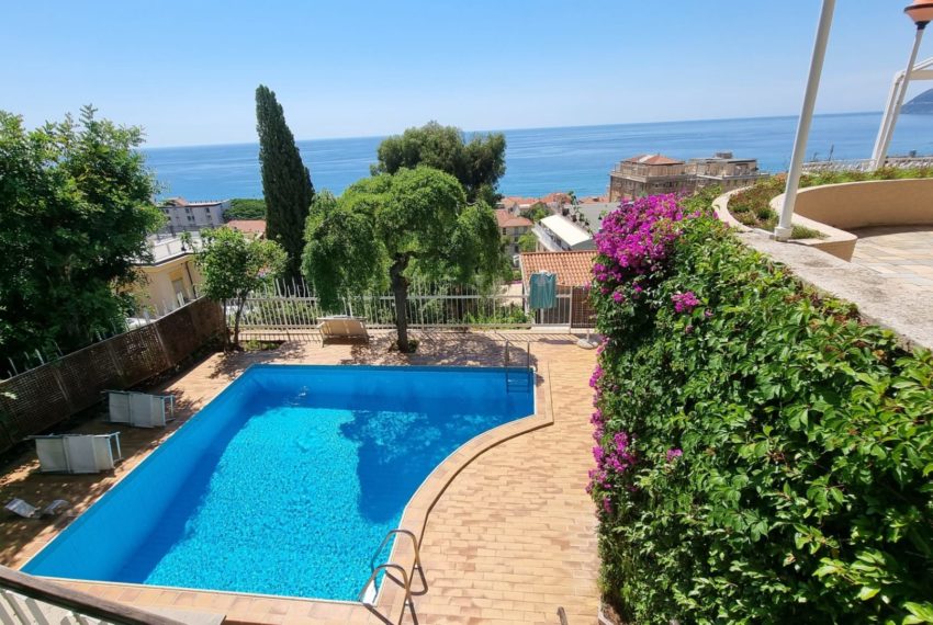 Villa con favolosa vista mare a poche centinaia di metri dal mare