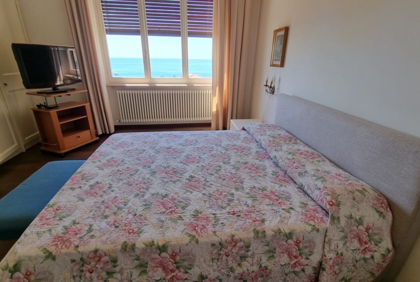 Villa con favolosa vista mare a poche centinaia di metri dal mare