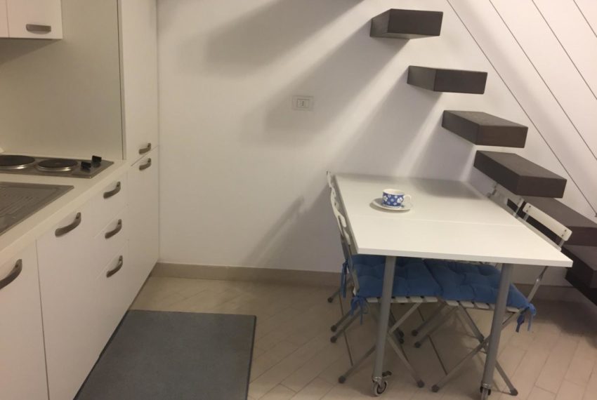 Bilocale 10 metri dal mare